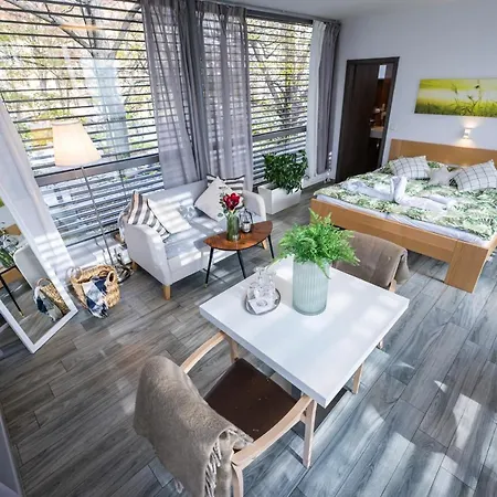 Bed & Breakfast Atelier Lanna 3*