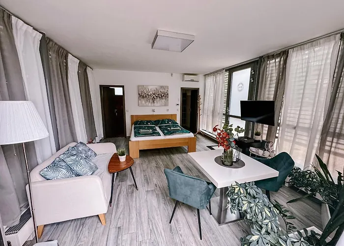 Bed & Breakfast Atelier Lanna 3*